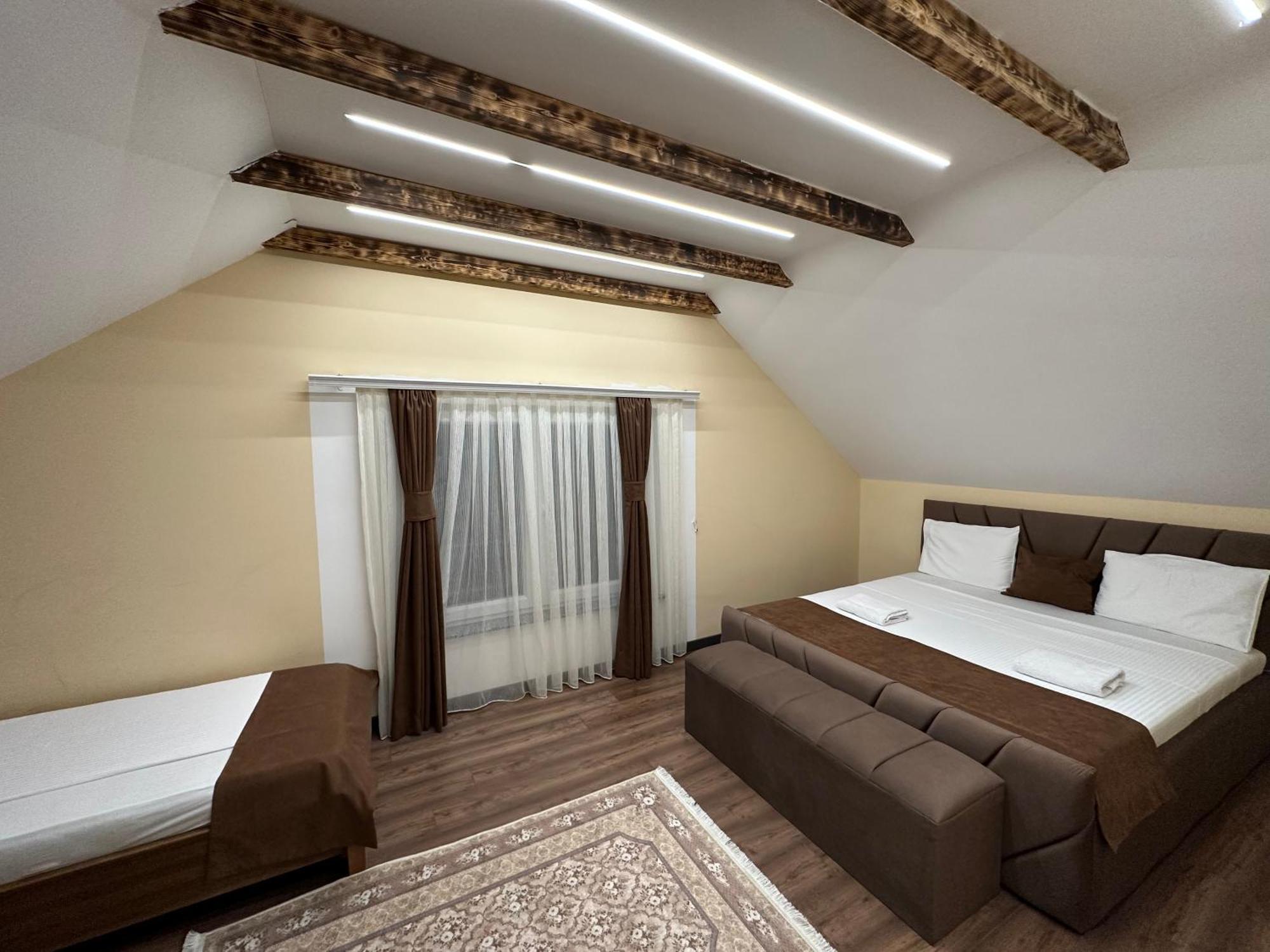 Hotel Panorama Rugove Peje Extérieur photo