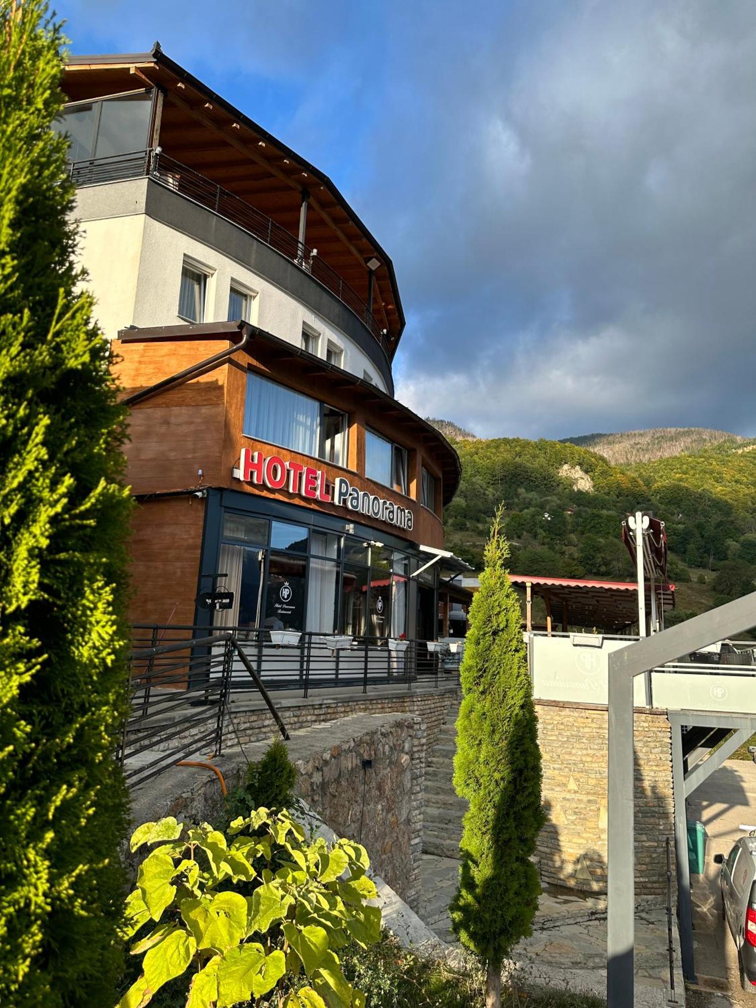 Hotel Panorama Rugove Peje Extérieur photo